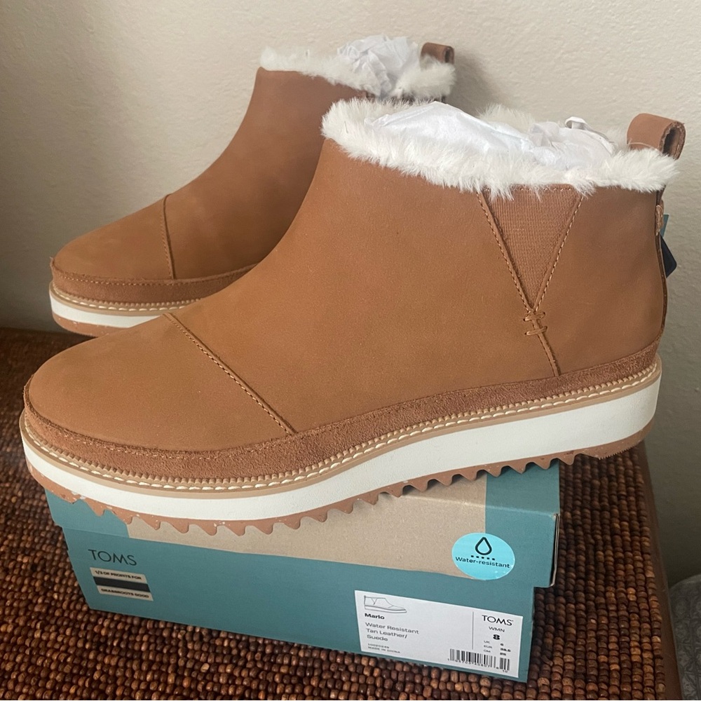 NWT Toms Marlo tan booties water resistant
